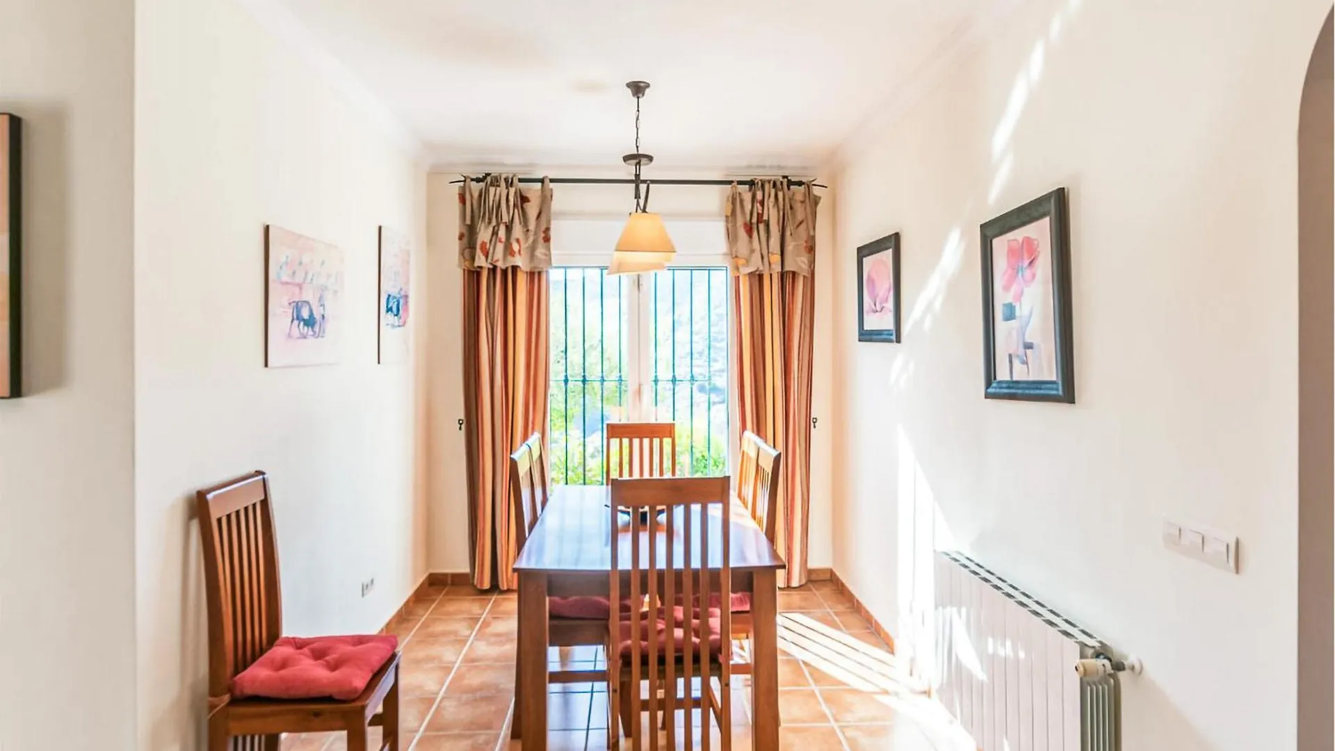 Cortijo De La Abuela Villa Cómpeta 0*,  İspanya
